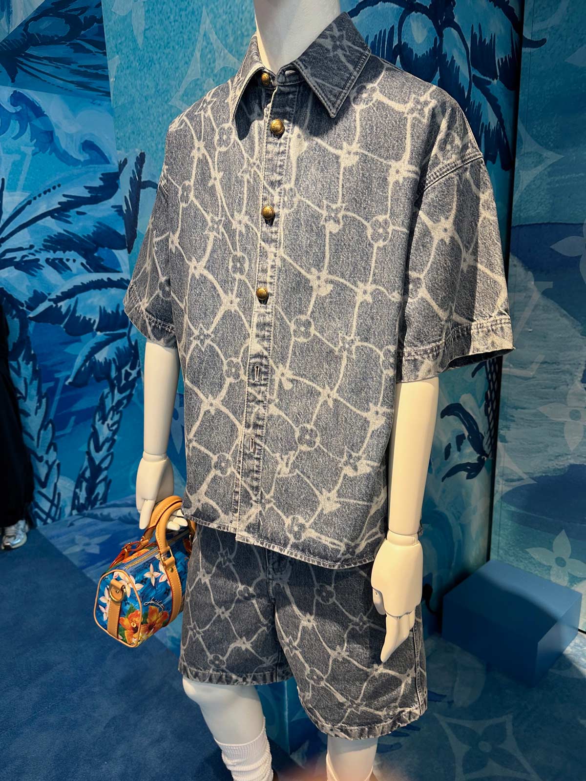希少　Louis Vuitton サーフィンモノグラム ルイ·ヴィトン】夏を想わせるサーフィン·モノグラム キャンバス